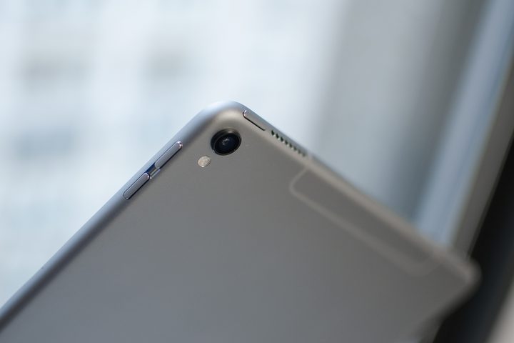 apple ipad pro 10 5 review rear camera