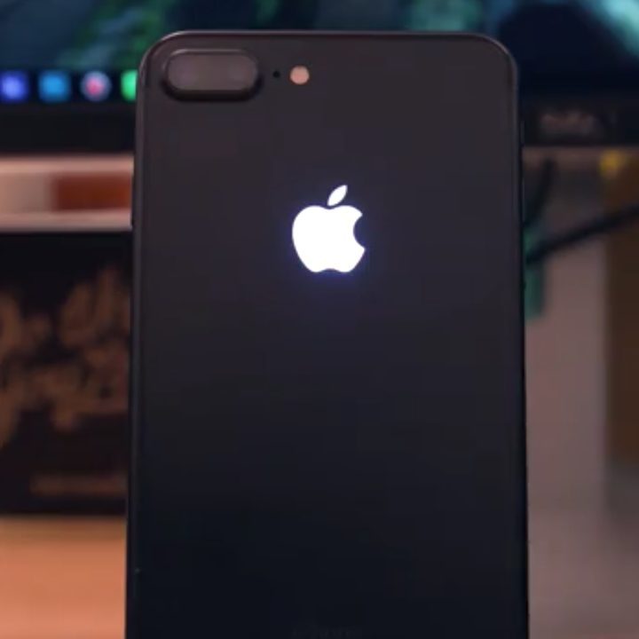 iPhone 7 illuminated apple logo