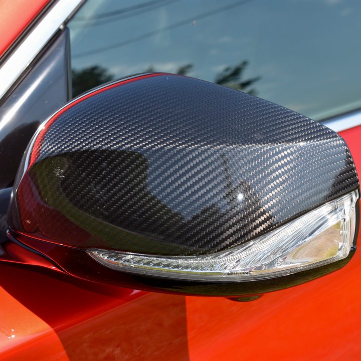 2018 Infiniti Q50 shot of the drivers side mirror