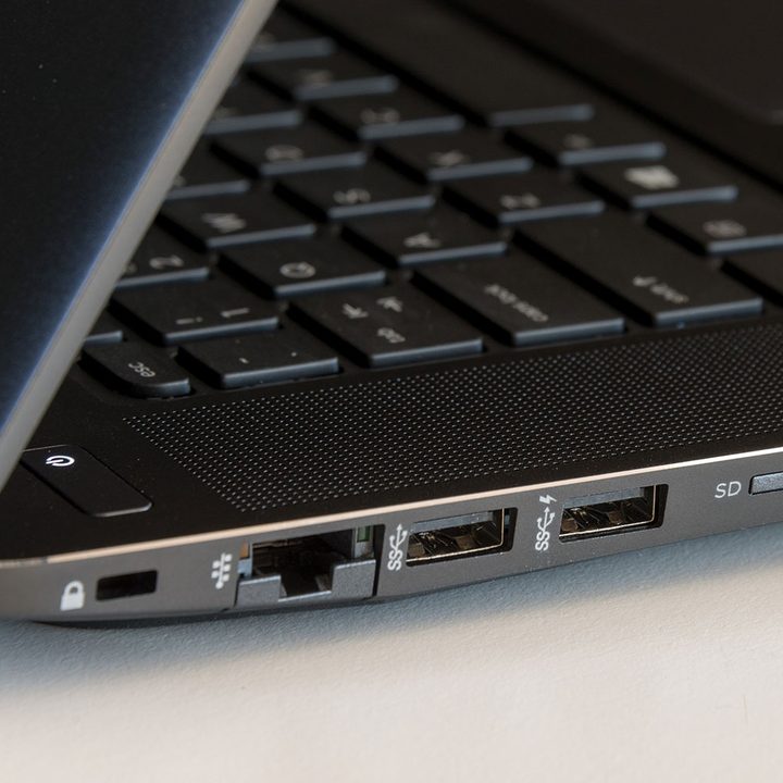 HP ZBook Studio G4 ports