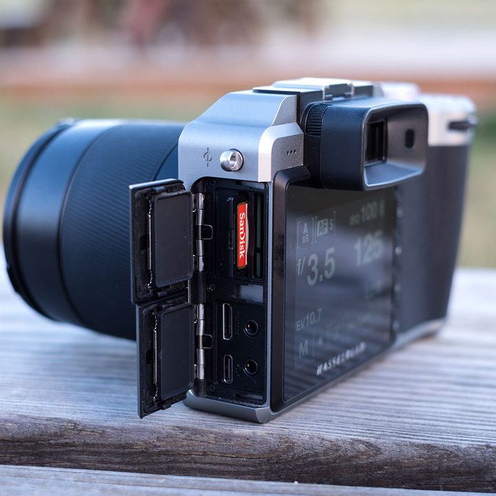 Hasselblad X1D 50c Review memory card