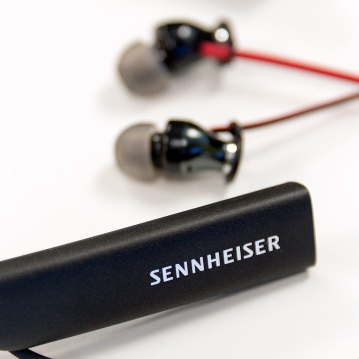 sennheiser hd1 in ear wireless headphones review logo2