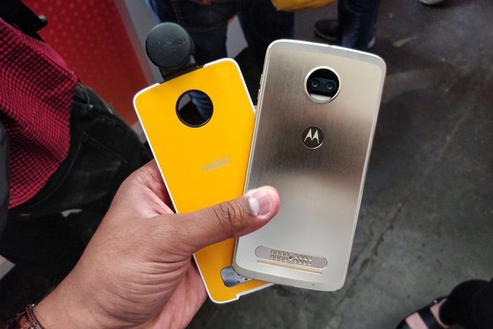 Moto Z2 Force 360 cam