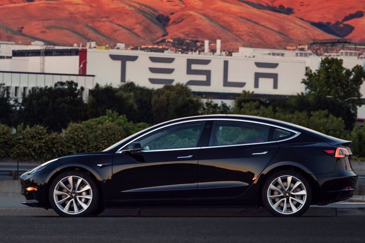Tesla Model 3 SN1 Chill mode