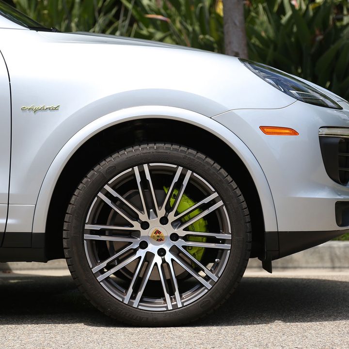2017 Porsche Cayenne S E-Hybrid Review