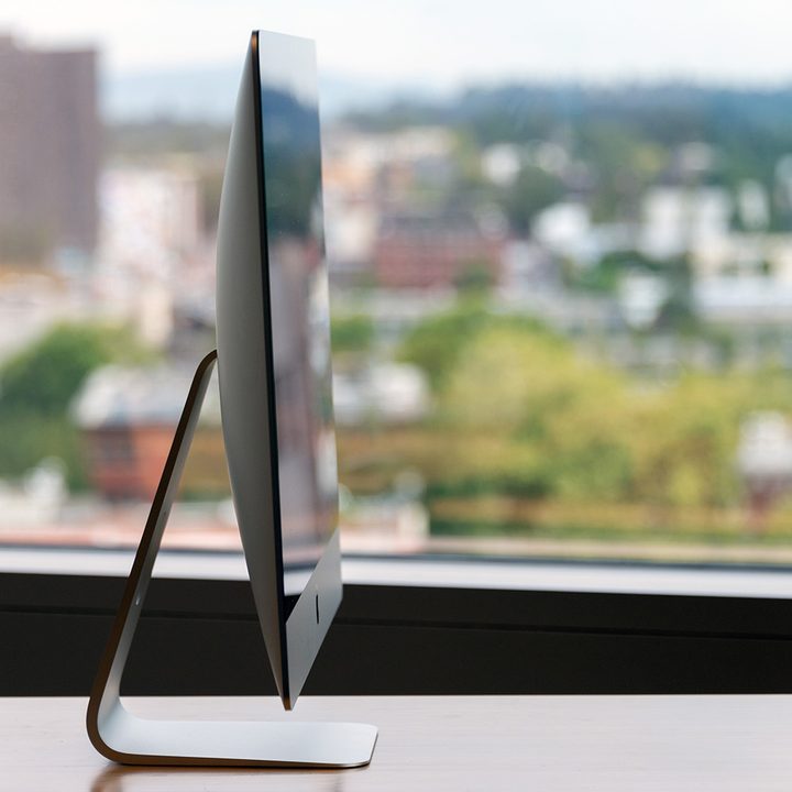 Apple iMac with Retina 5K Display review profile angle