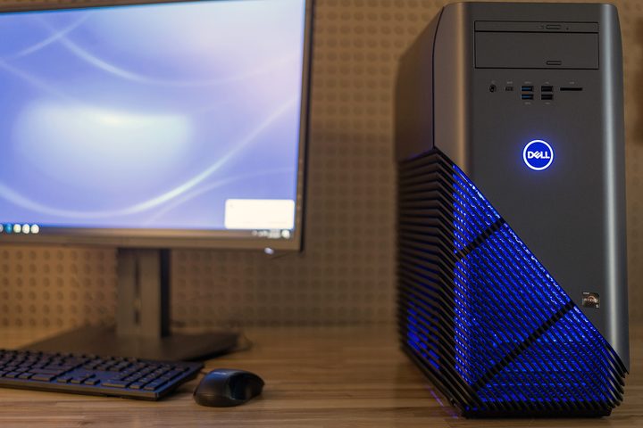 Dell Inspiron 5675 review front