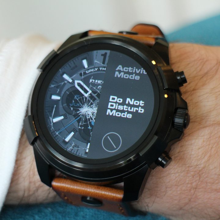 Diesel On Full Guard Smartwatch do not disturb