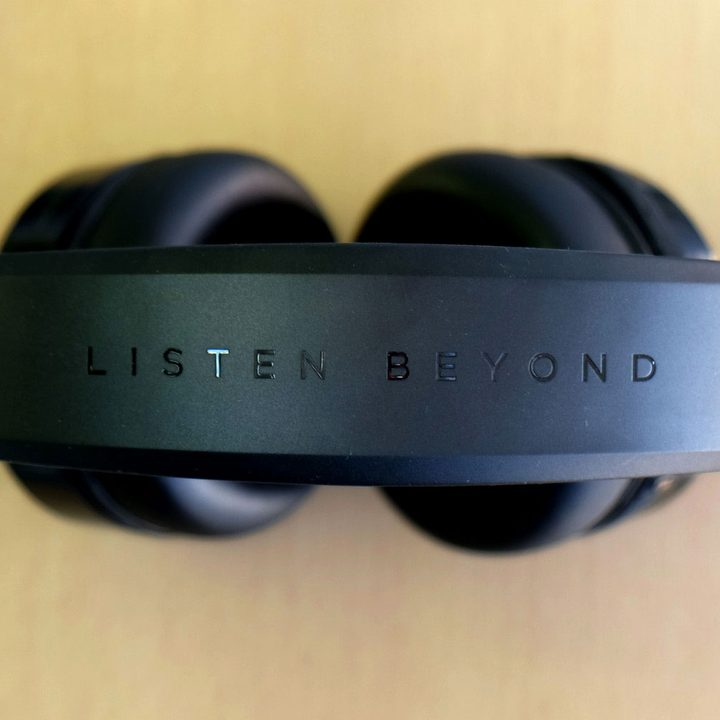 Focal Listen Wireless review top band