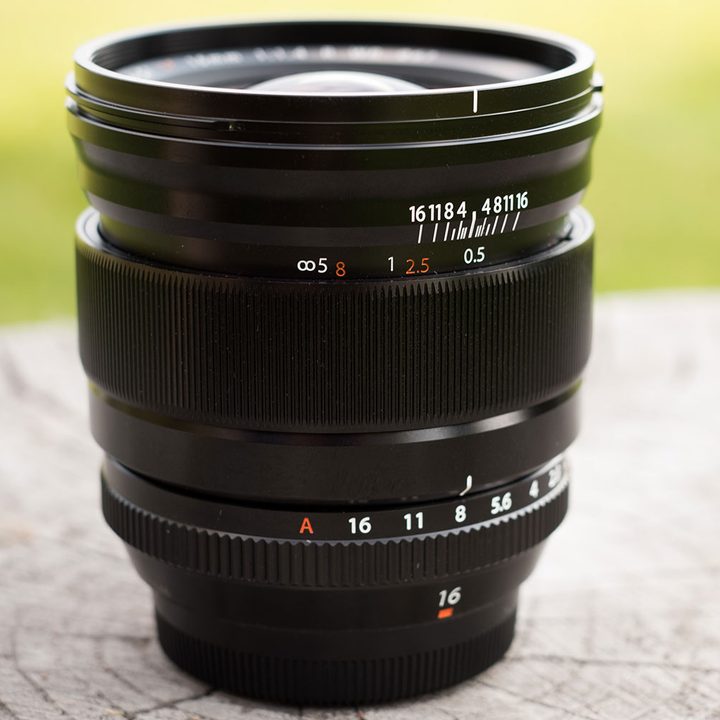 Fujifilm XF 16mm F14 R WR review lens side