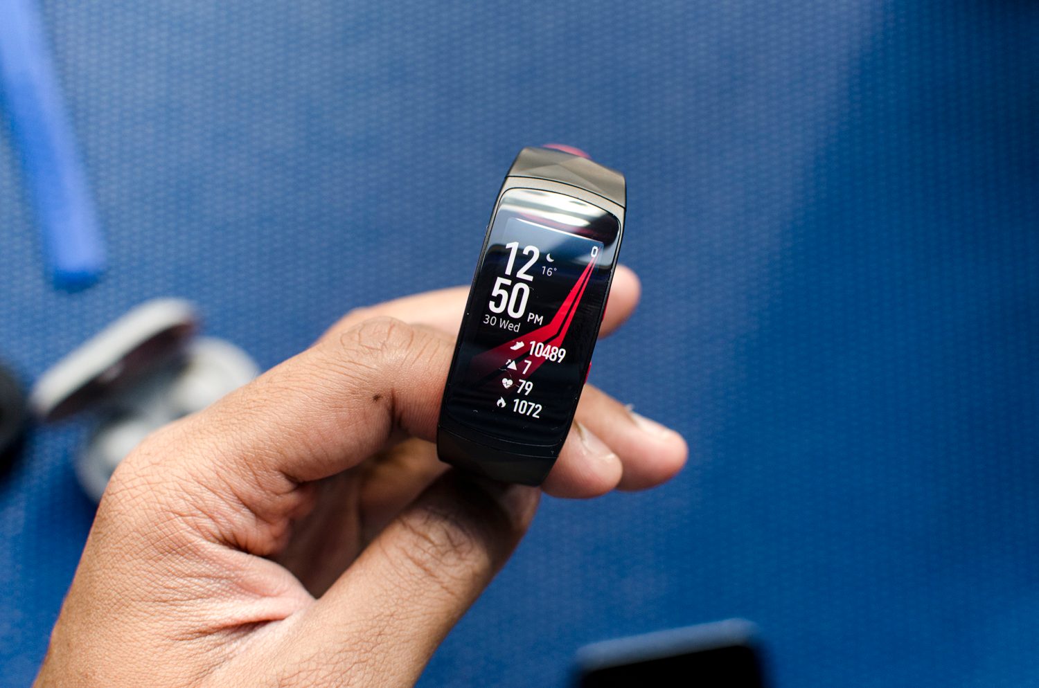 samsung unveils gear sport fit2 pro 14218