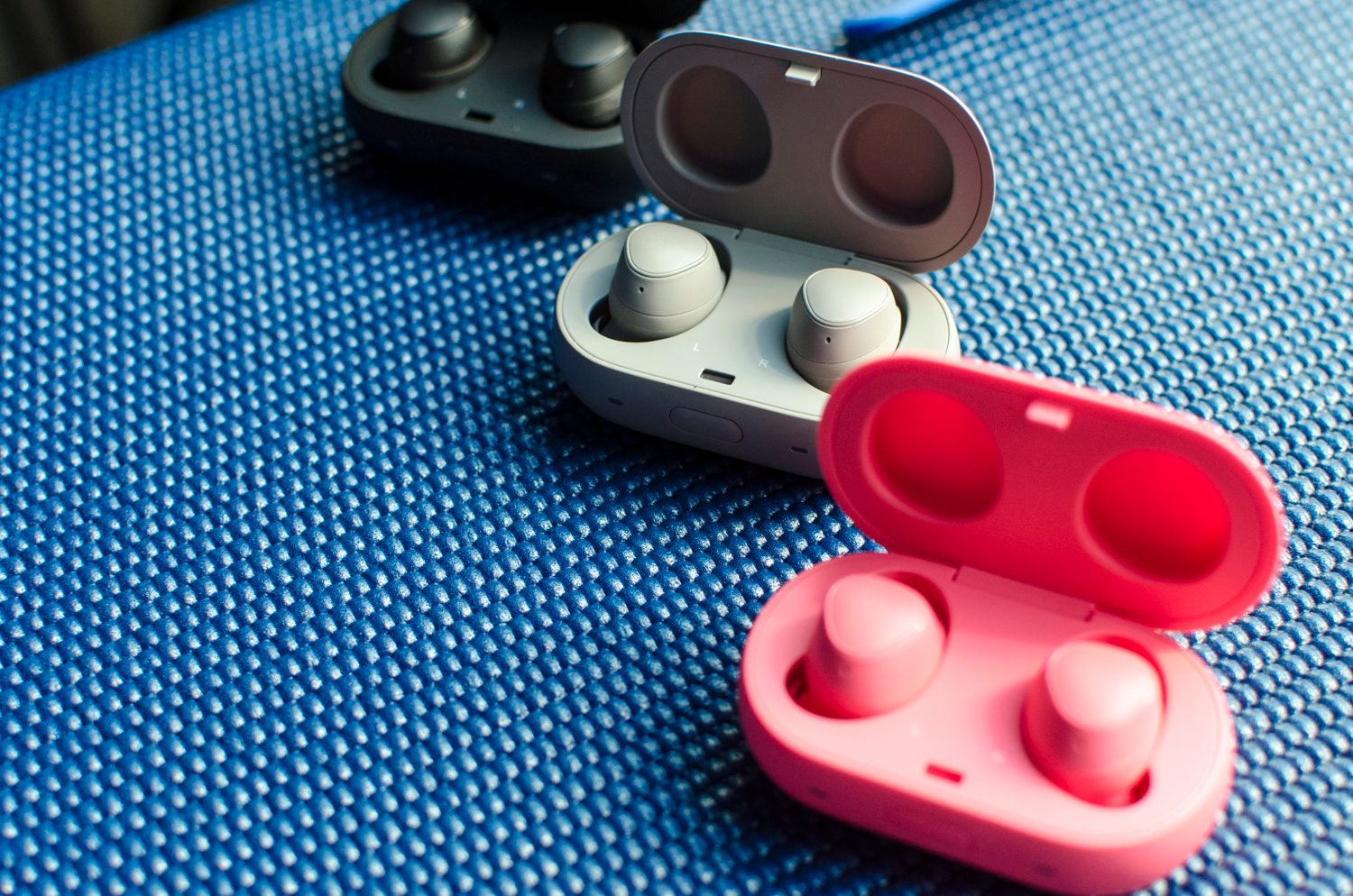 samsung unveils gear sport fit2 pro iconx 14242