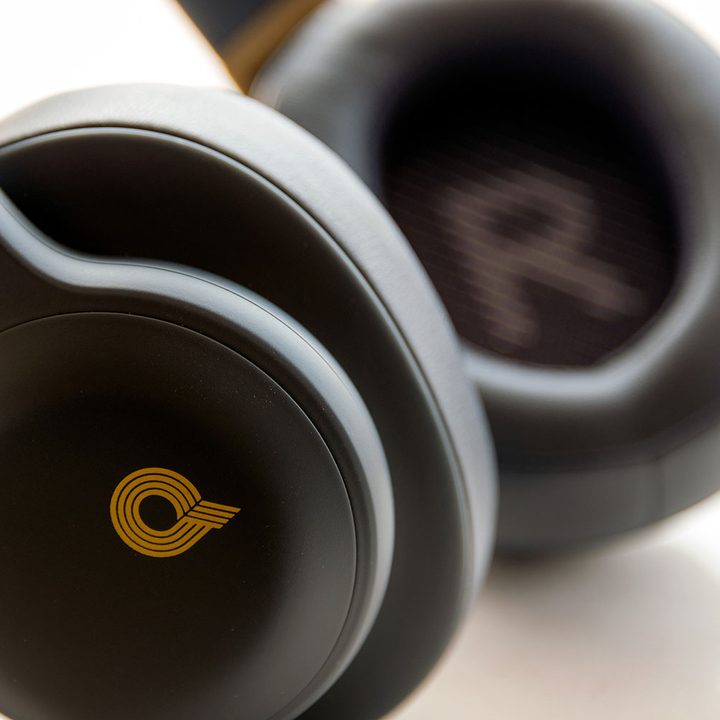 JBL E55 BT Quincy Edition review kit