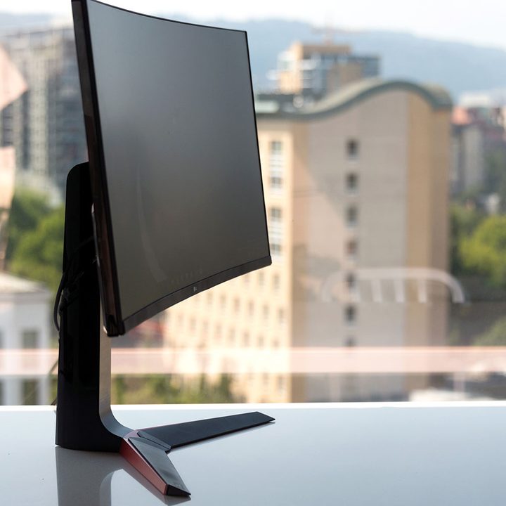 LG 34UC89G review side