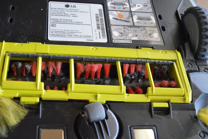 LG Hom Bot Turbo Plus review bristles