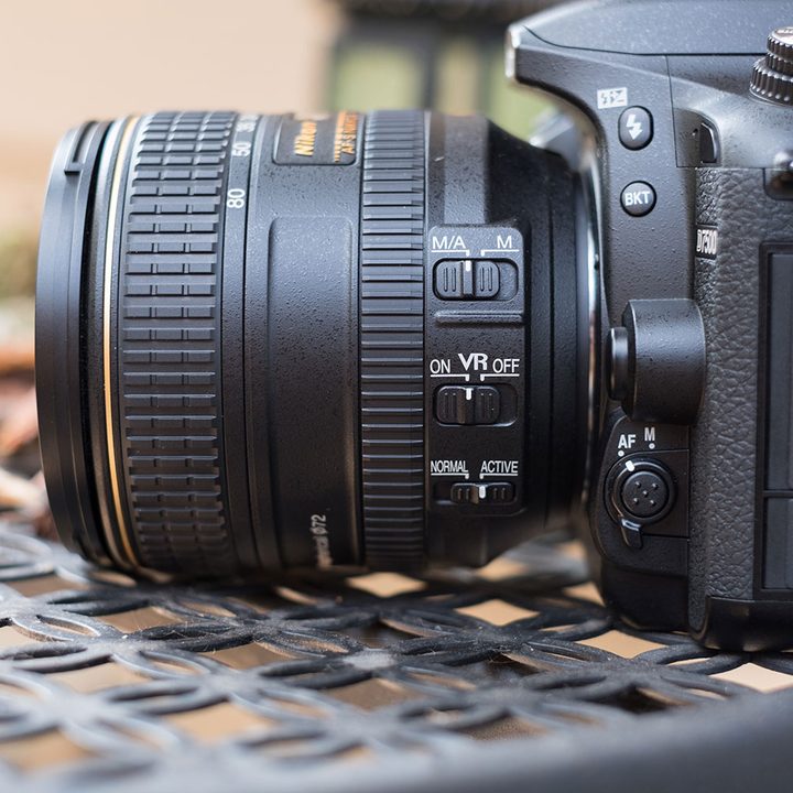 Nikon AF S DX Nikkor 16 80mm review side