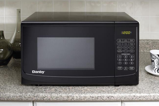 Dorm room appliances Danby microwave