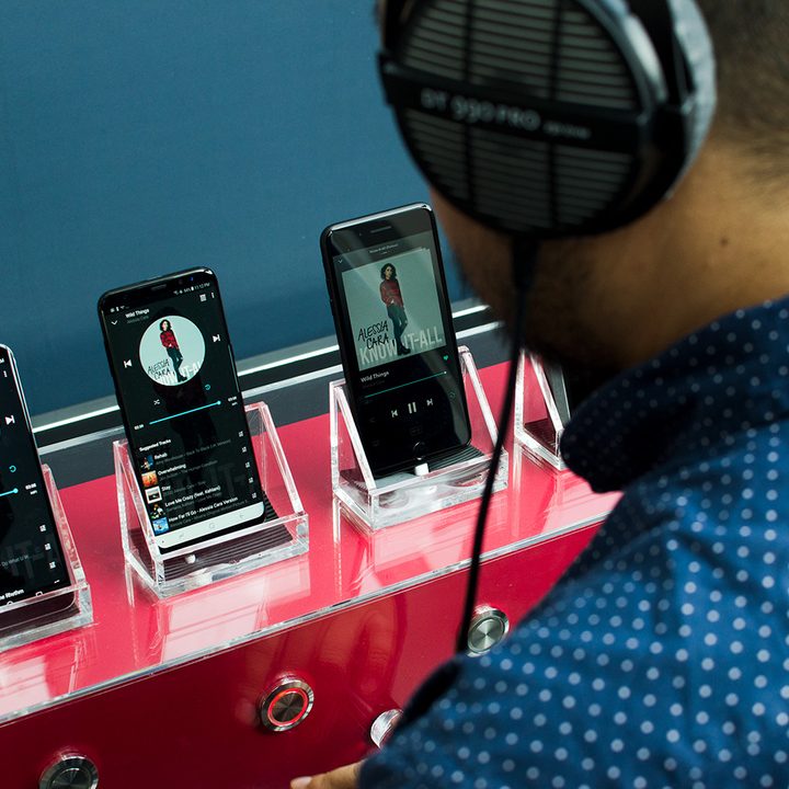 LG V30 music