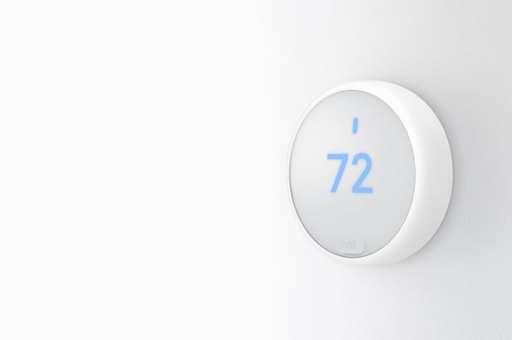 Nest Thermostat E white wall LED