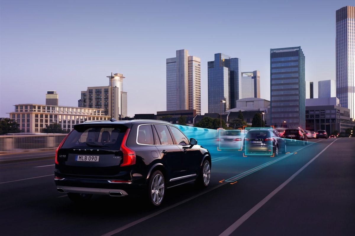 Volvo XC90 adaptive cruise control