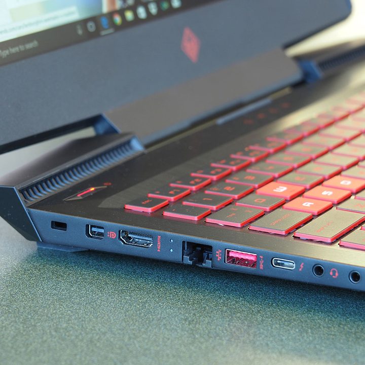 HP Omen 15 review side ports 4