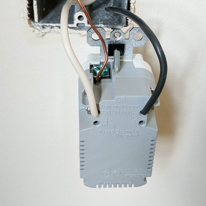 power outlet w/ new usb connections
