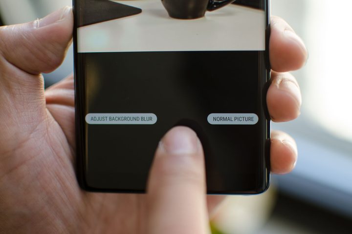 Samsung Galaxy Note 8 review background