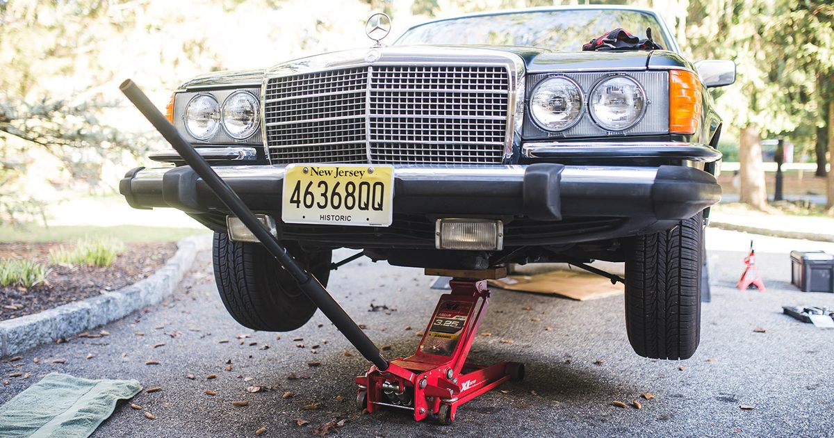 How to jack up your car - Digital Trends