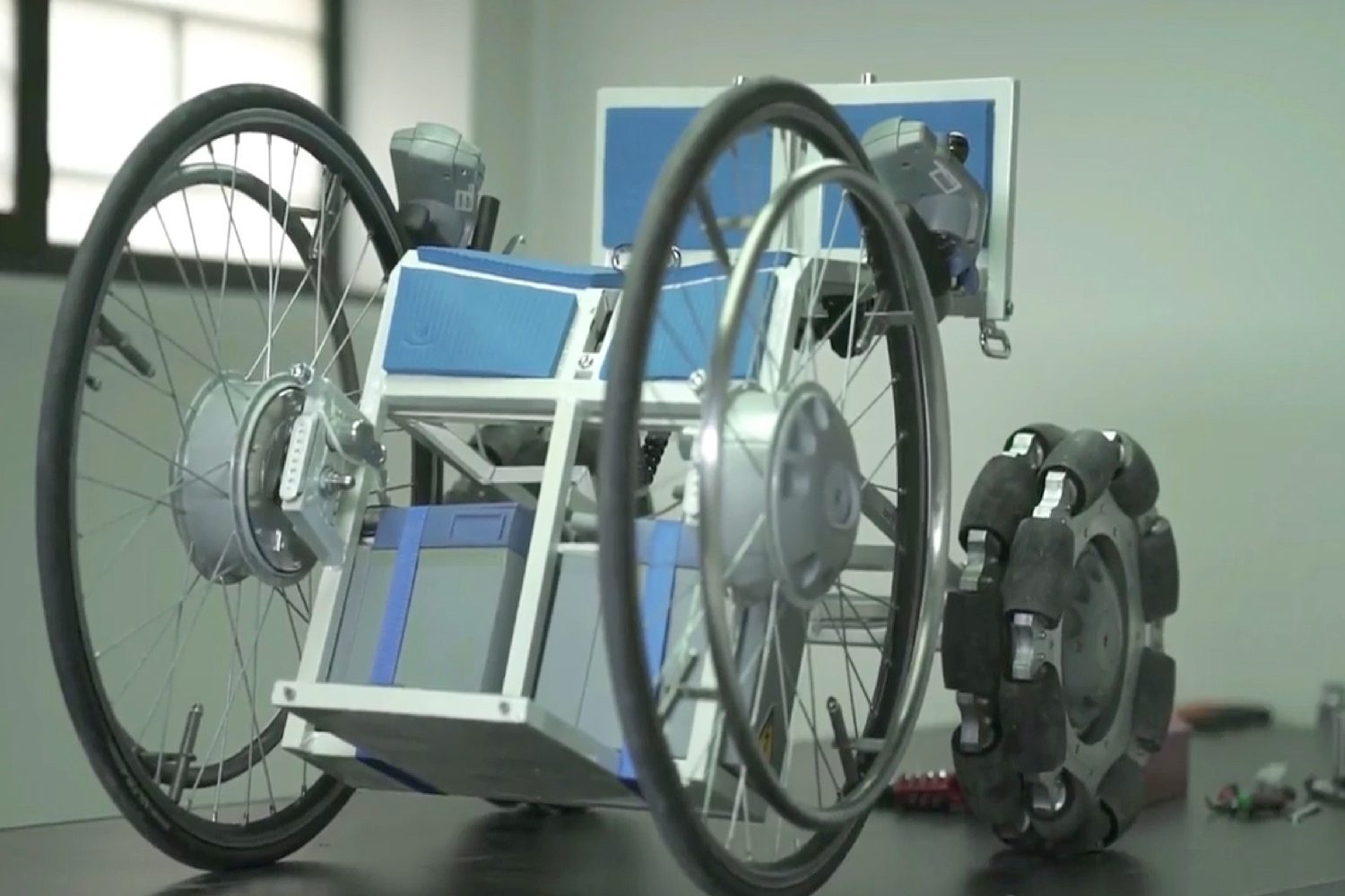 laddroller wheelchair wheelchair2