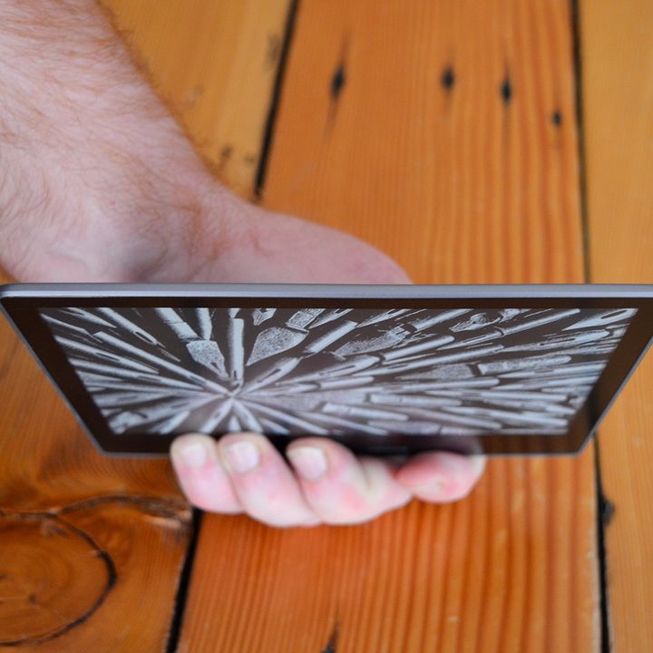 amazin kindle oasis review (2017) angle screen