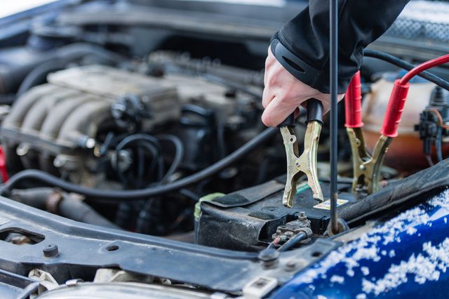 How to charge a car battery