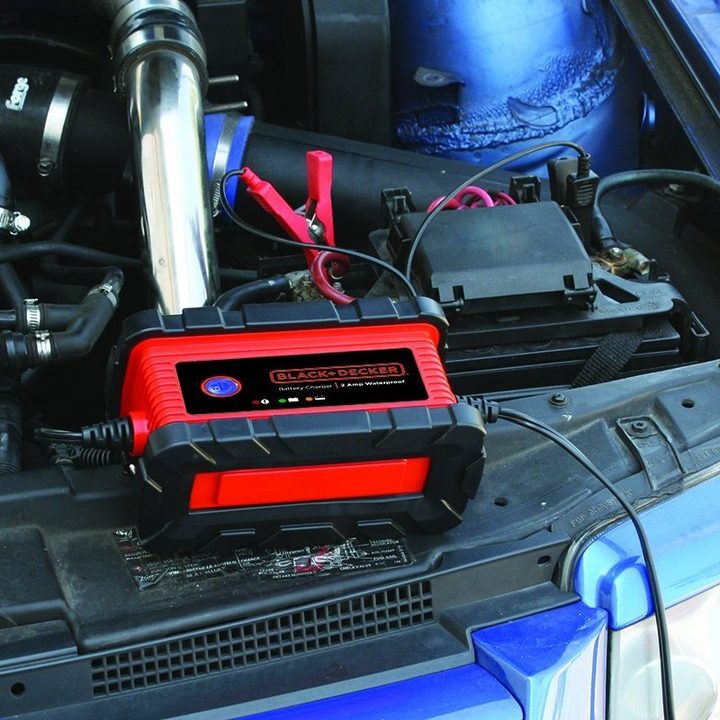How to charge a car battery