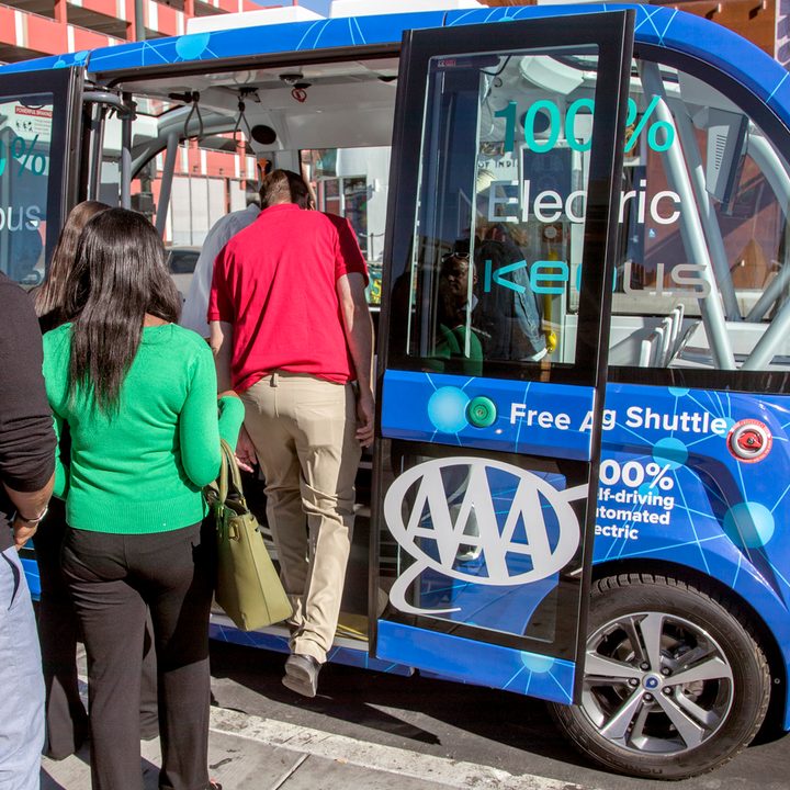 self driving bus crash vegas account aaa av shuttle image 4