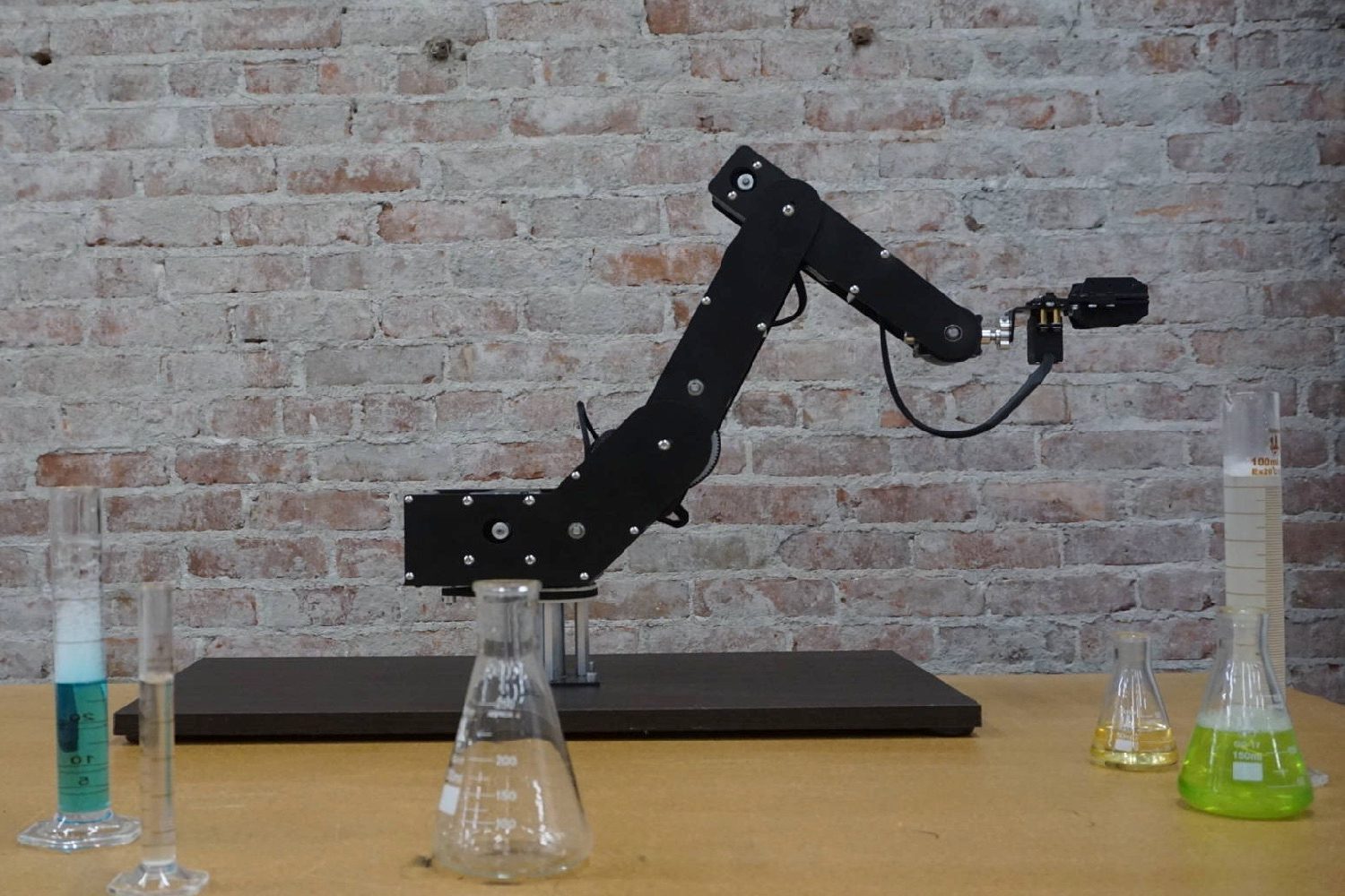 dorna robotic arm dsc01956z