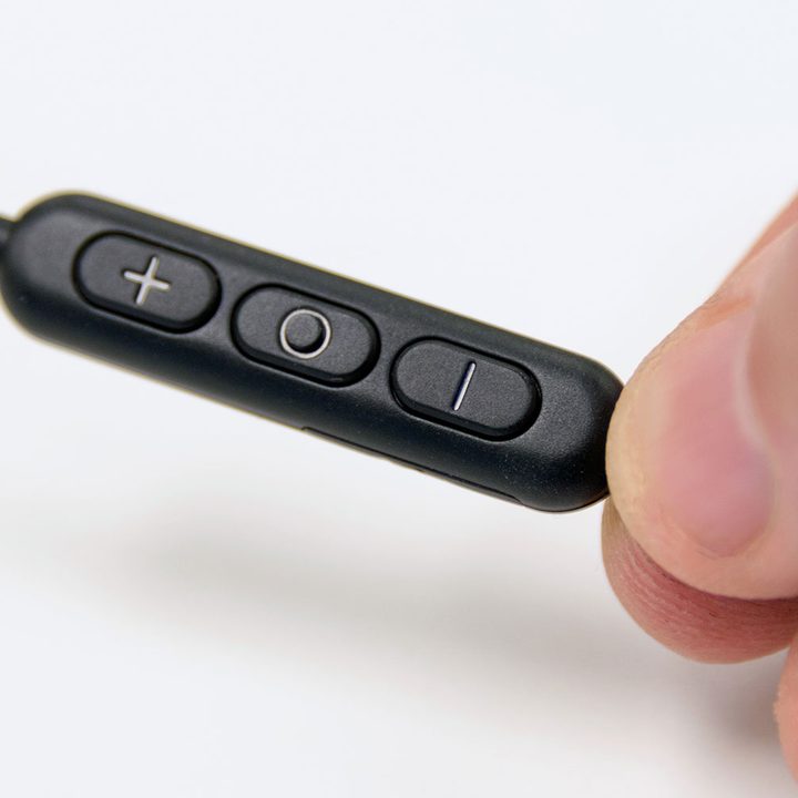 Shure SE215 BT earbuds review remote