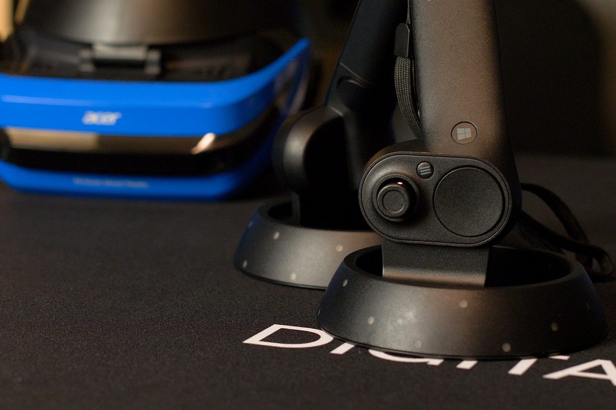 Acer Windows Mixed Reality Headset review set