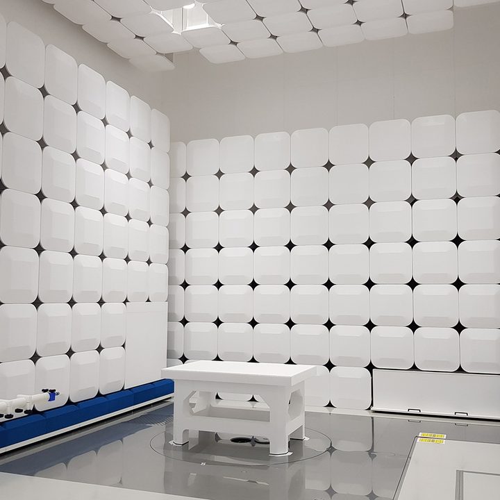 Audio Technica Offices ATH-DSR9BT square room