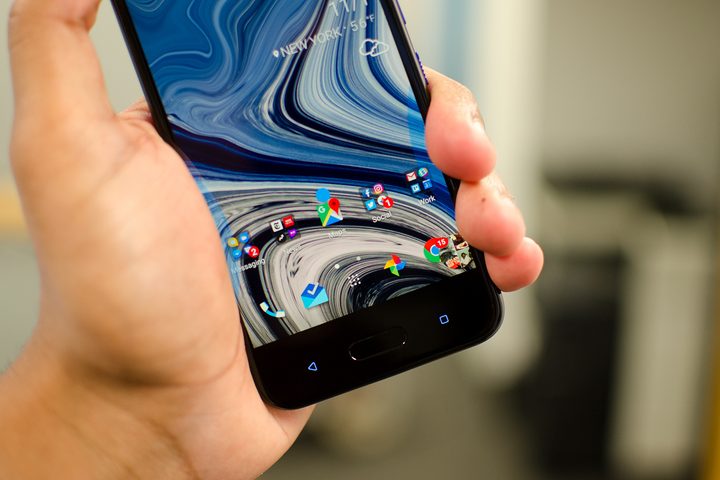 HTC U11 Life review front angle