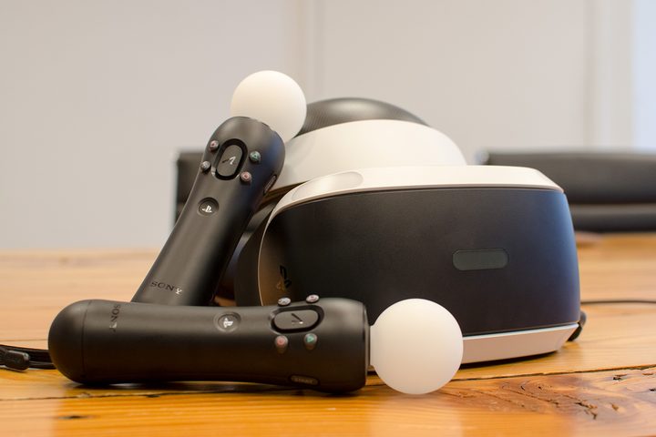 playstation vr 2017 review headset and controllers