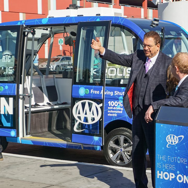 self driving bus crash vegas account 14977 2