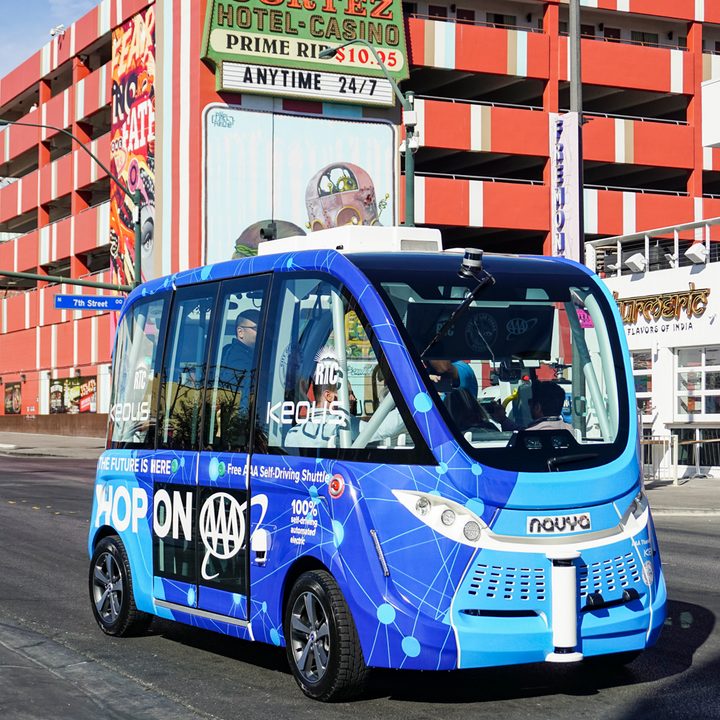 self driving bus crash vegas account 14979