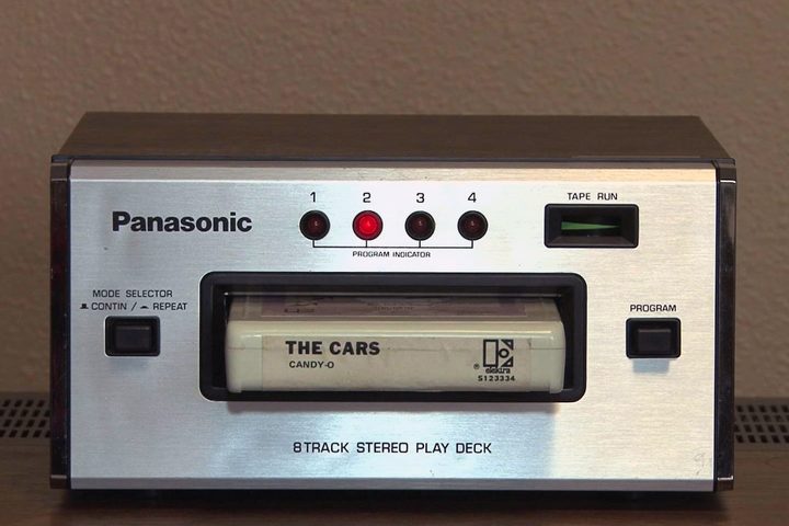 8-Track-Tape-Player