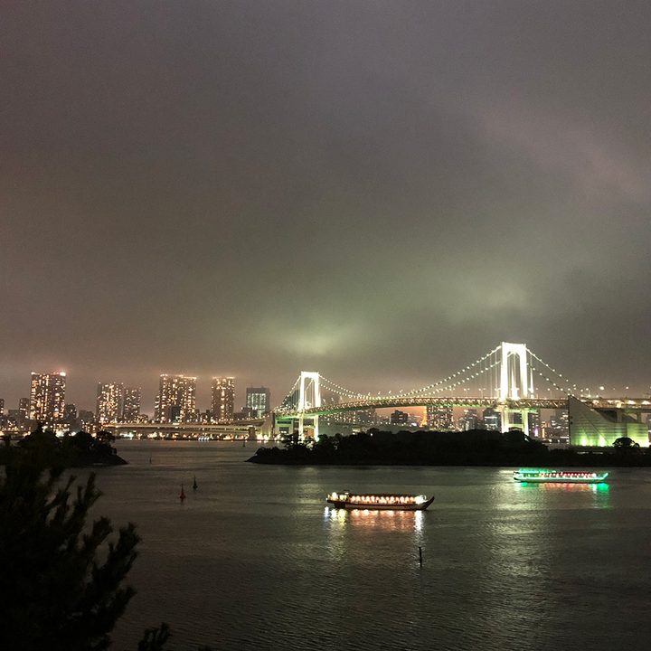 iPhone 8 Plus vs Note 8 camera showdown rainbow iphone