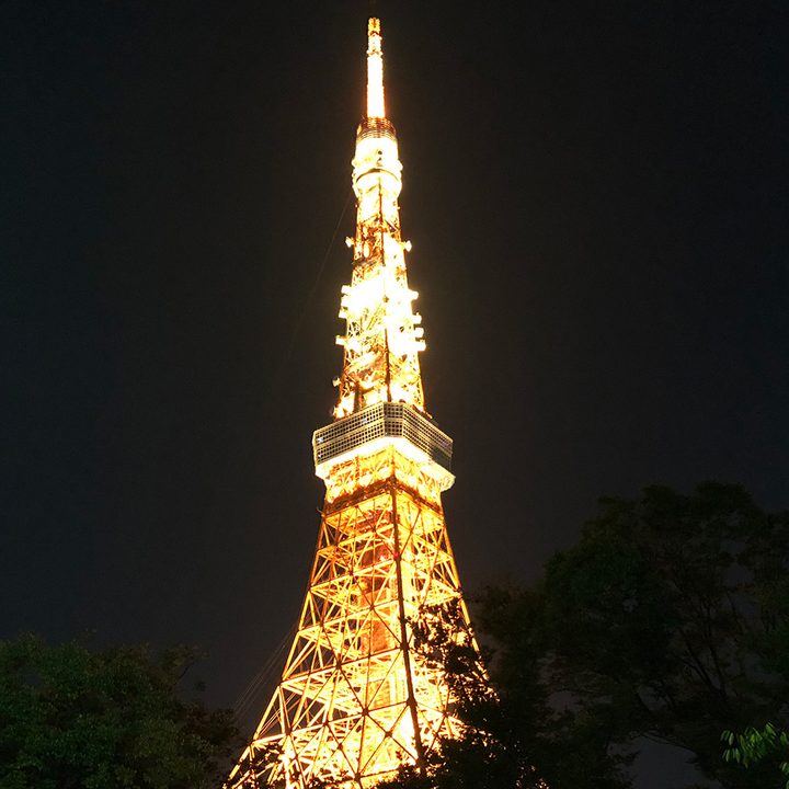 iPhone 8 Plus vs Note 8 camera showdown tokyo tower night iphone