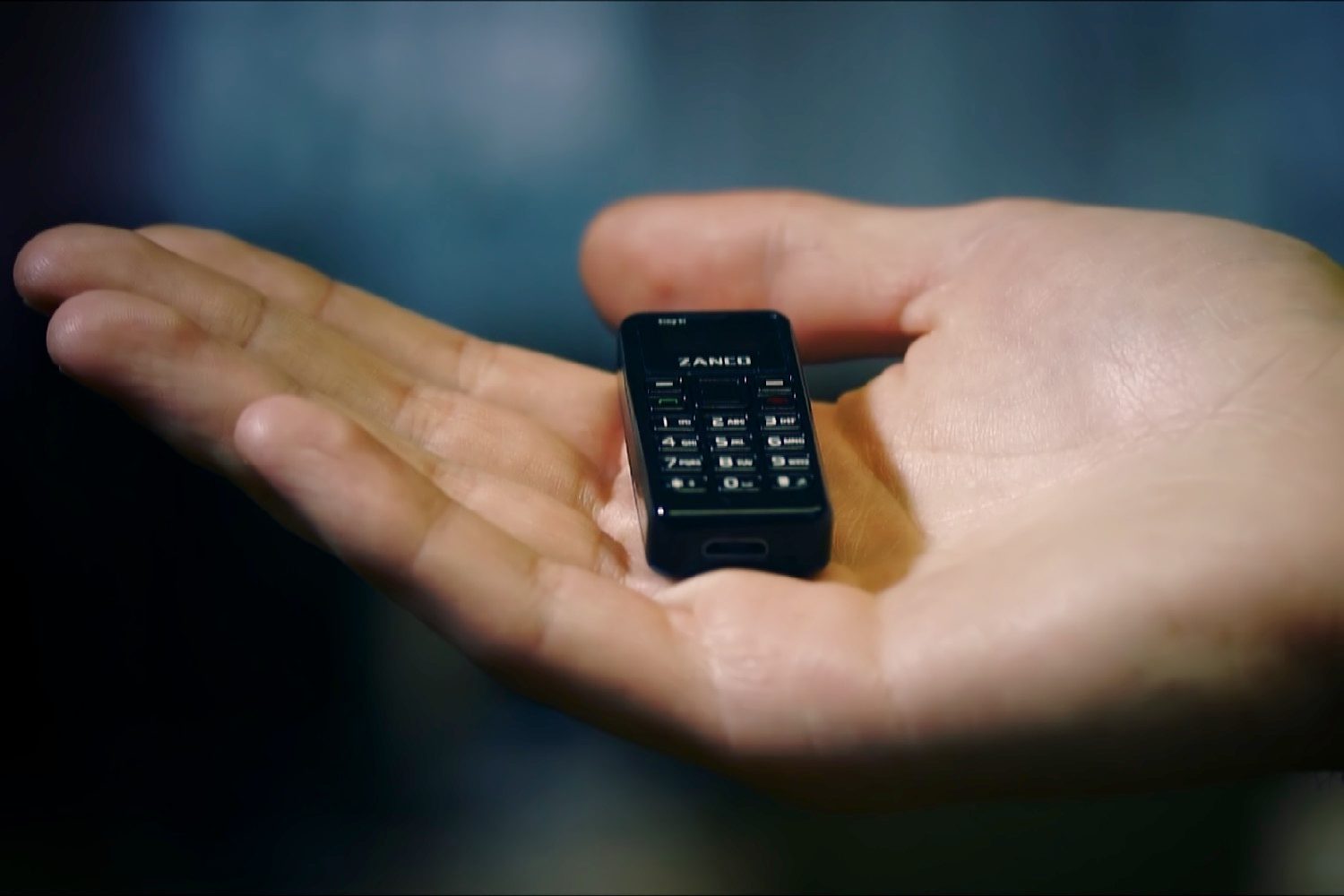 worlds tiniest cellphone kickstarter zanco tiny t1 in hand
