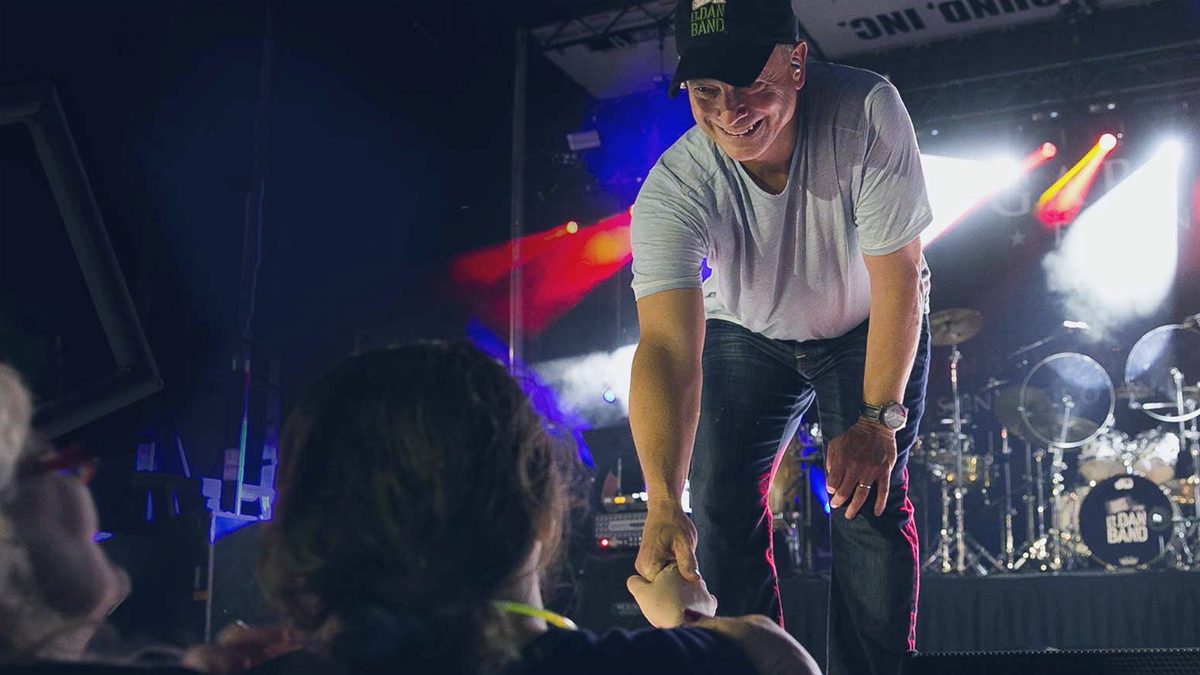 gary sinise foundation smart home band
