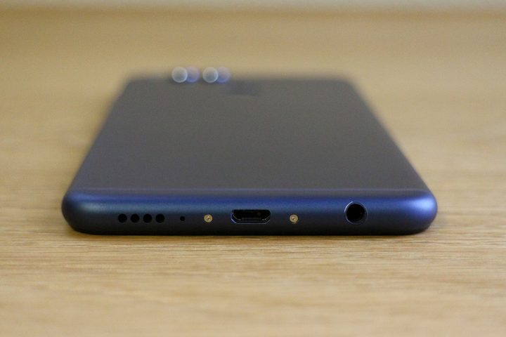 honor 7x review facedown bottom
