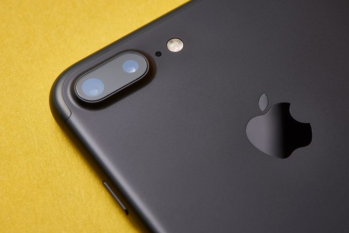 iPhone 8 Plus vs Note 8 camera shootout header
