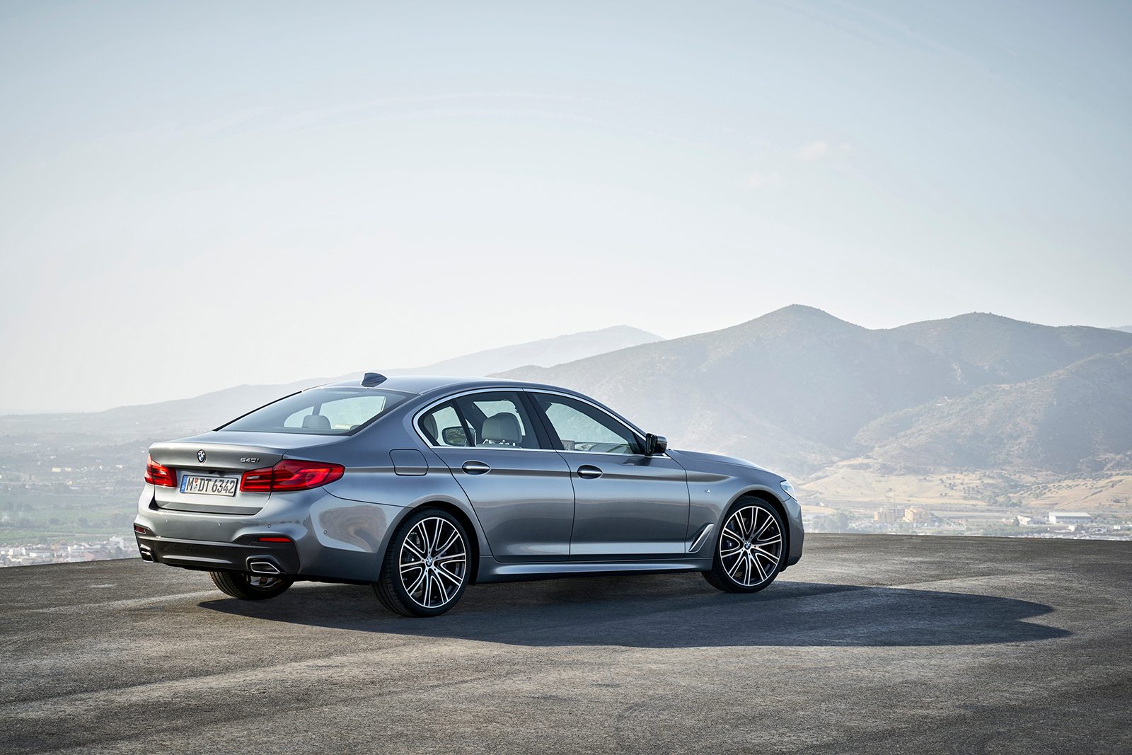 bmw reintroduces diesel powered 5 series 2018  4