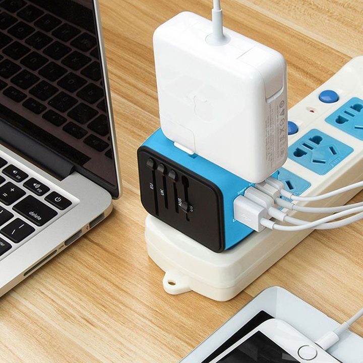 Saunorch International Travel Adapter is lightweight and versatile.